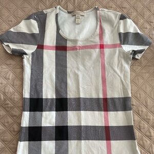Burberry T shirt size XS
